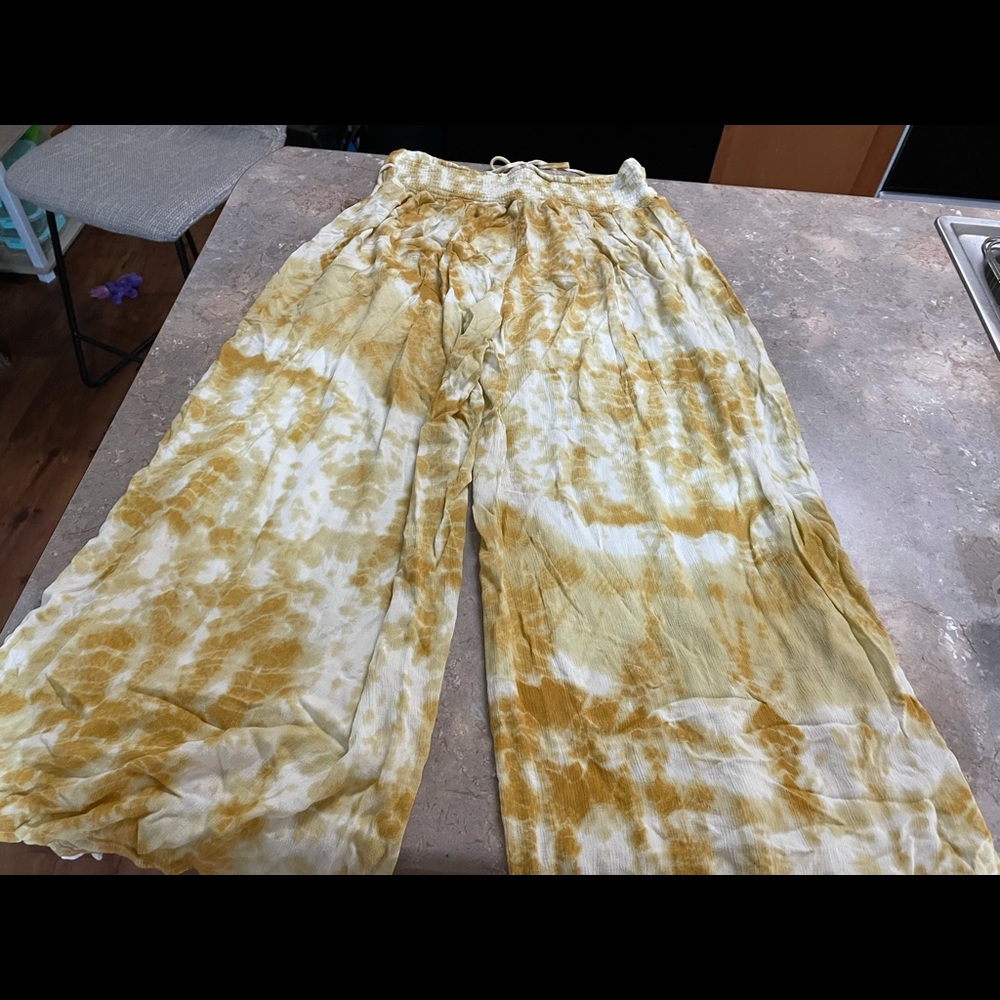 Loose tiedyed pants